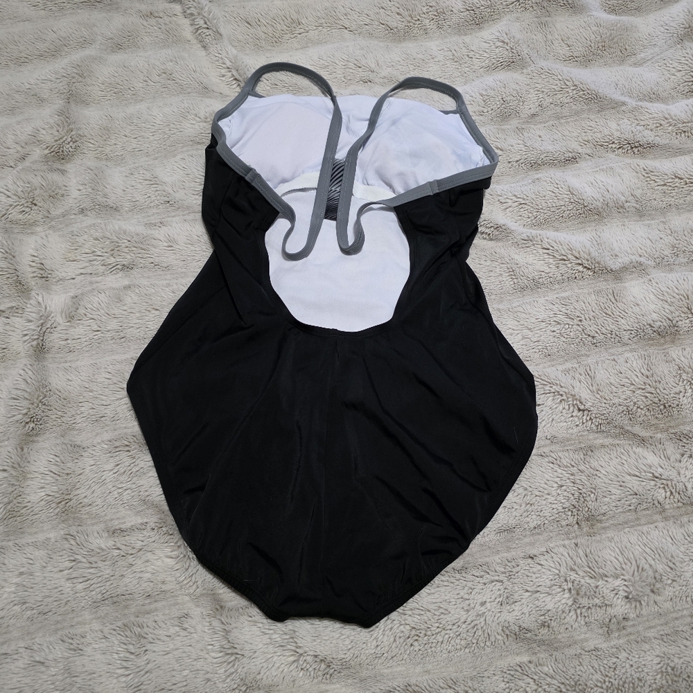 XL Nike Women's Striped Black and Gray One Piece Swimsuit - Picture 2 of 5